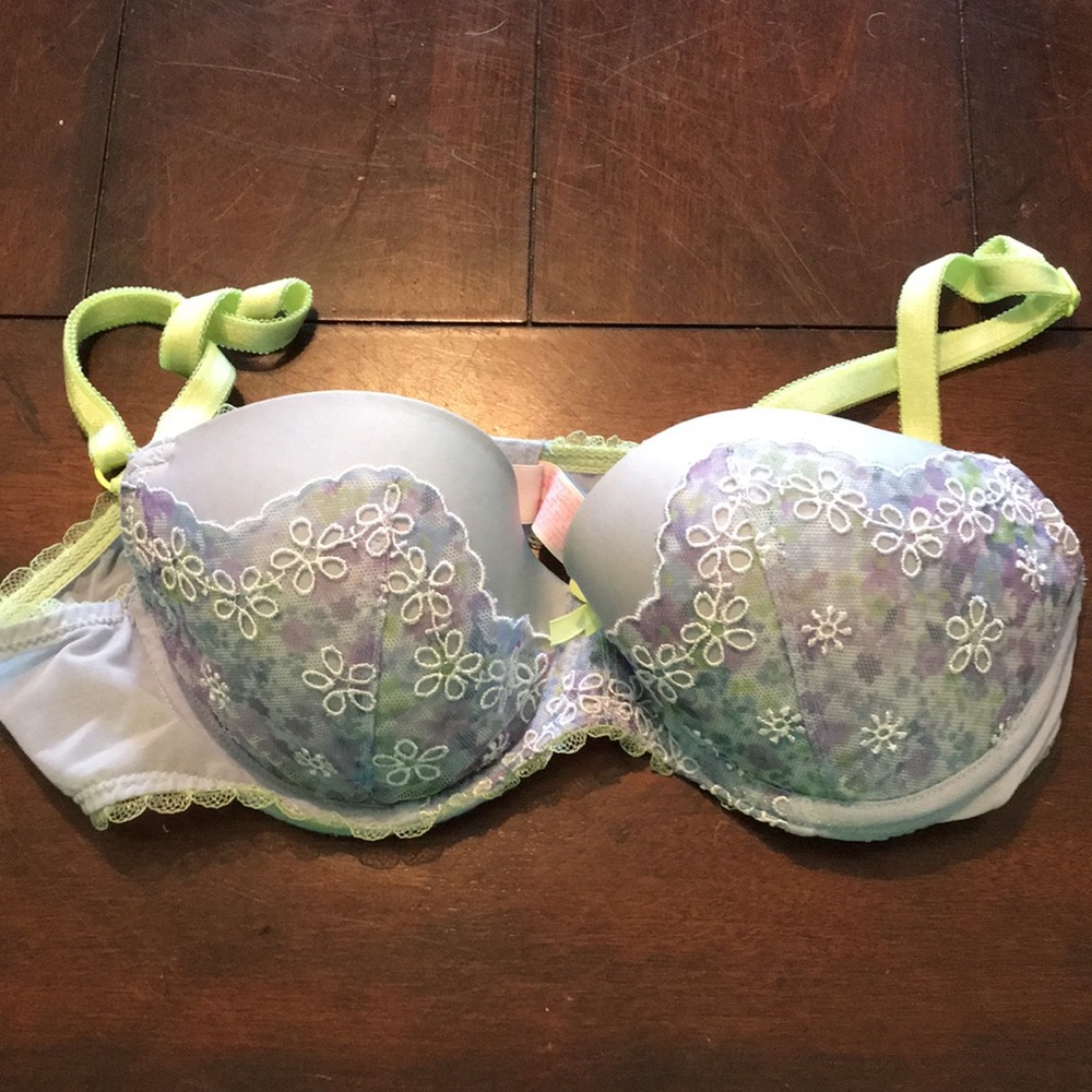 Victoria’s Secret Bra 34B